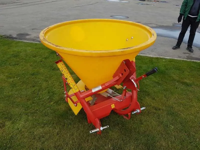 Smėlio barstytuvas 300 ltr