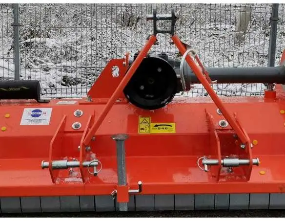 Plaktukinė žoliapjovė EFGC-145