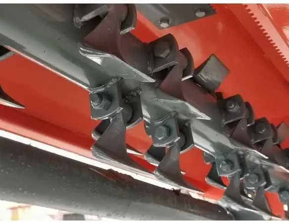 Plaktukinė žoliapjovė EFGC-145