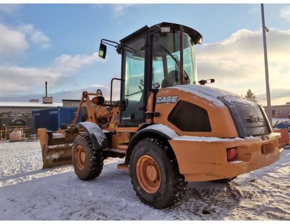 Case 21E (šarnyrinis krautuvas)