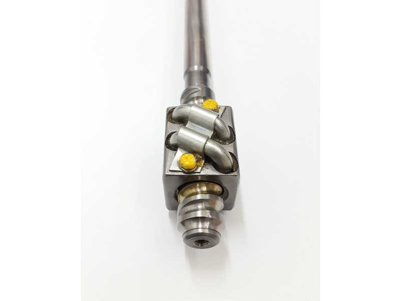 Vairo kolonėlės sliekas su ašimi