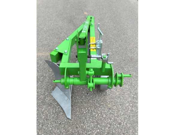 2-jų korpusų plūgas 20 cm "Bomet"