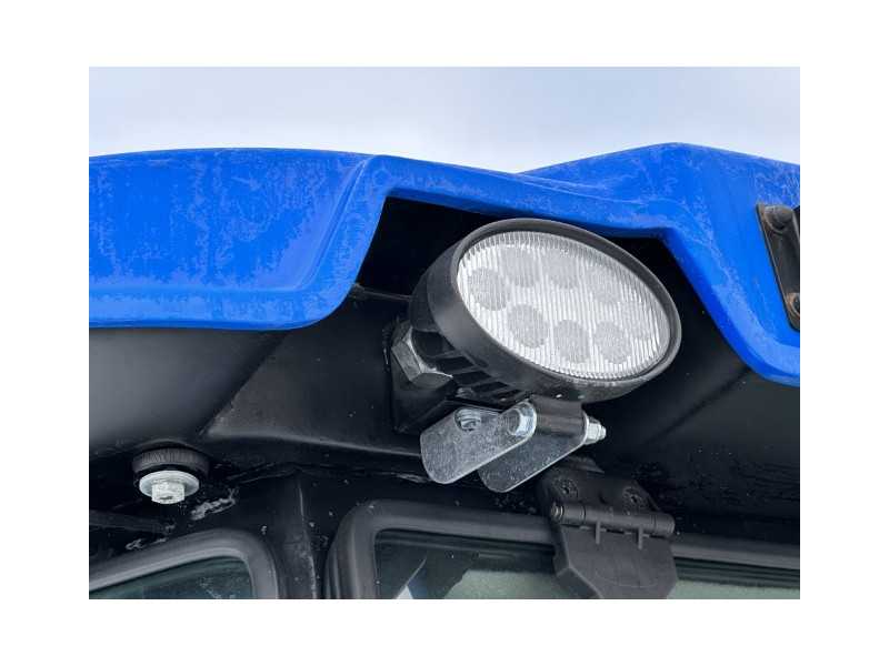 SOLIS 50 с фронтальным погрузчиком