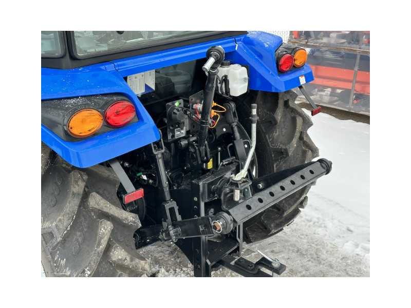 SOLIS 50 с фронтальным погрузчиком