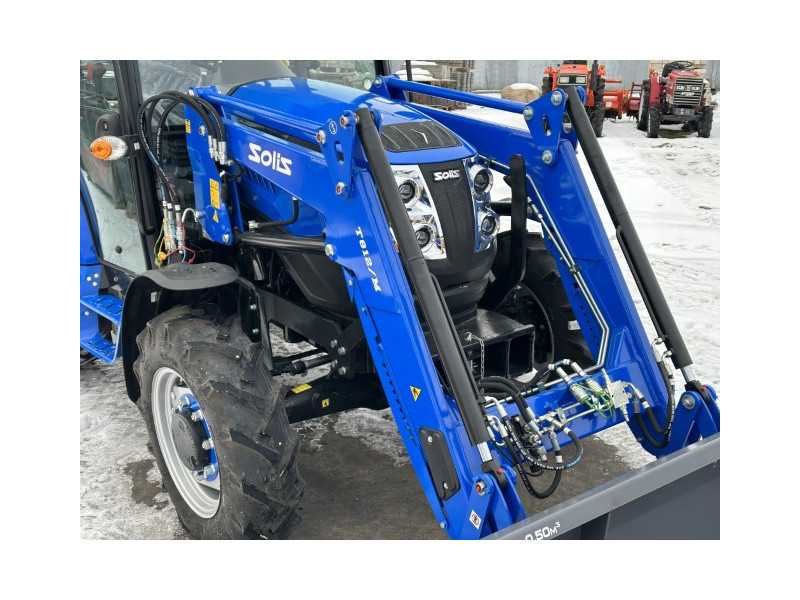 SOLIS 50 с фронтальным погрузчиком