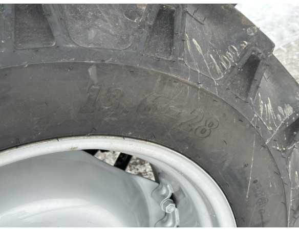 SOLIS 50 с фронтальным погрузчиком