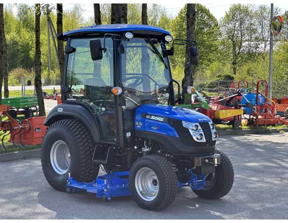 SOLIS 26 HST with lawnmower