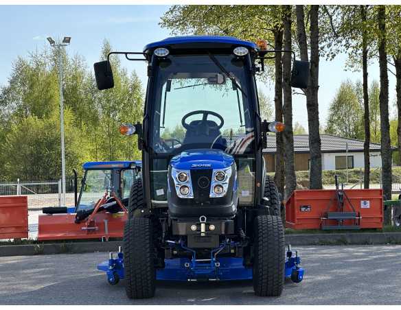 SOLIS 26 HST with lawnmower