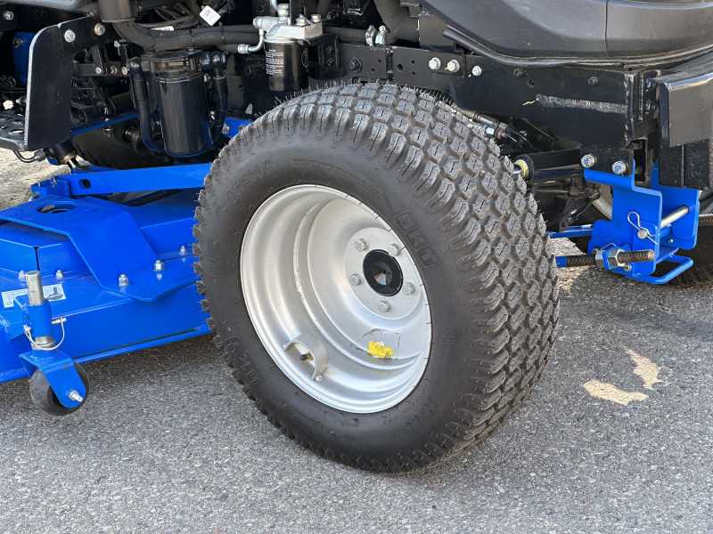 SOLIS 26 HST with lawnmower