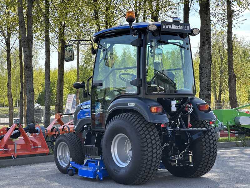 SOLIS 26 HST with lawnmower