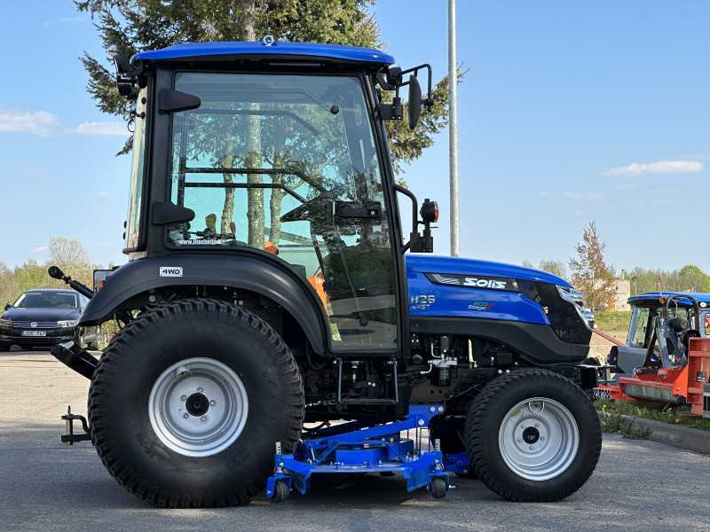 SOLIS 26 HST with lawnmower