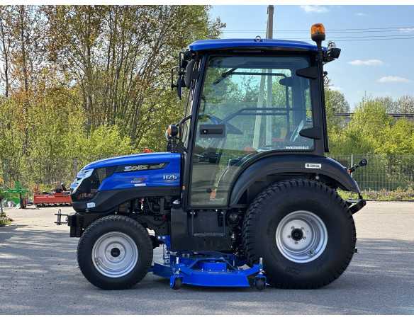 SOLIS 26 HST with lawnmower