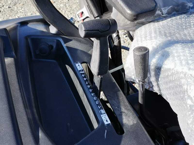 SOLIS 26 HST su vejos ratais