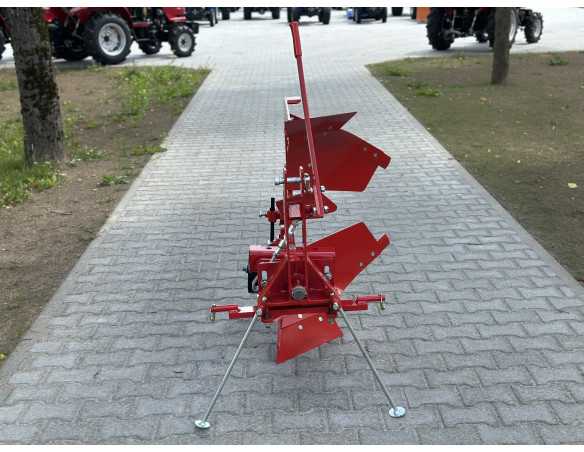 copy of One-legged reindeer with plow