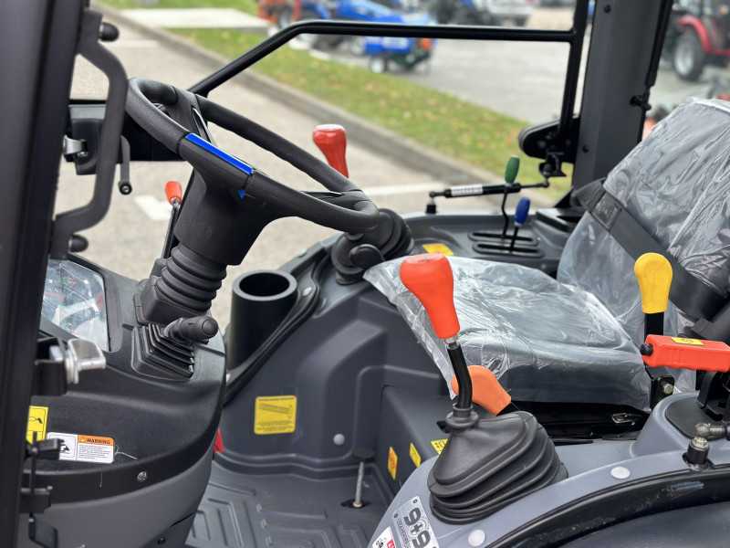 Solis 26 (9+9) su kabina