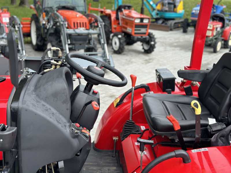 DONGFENG DF304G2 with front loader (MULTI)