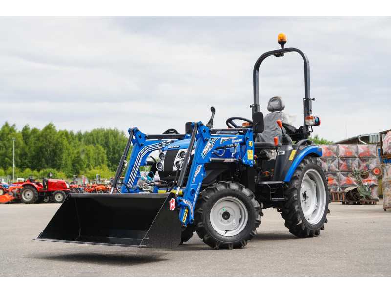 SOLIS S26 (9+9) with front loader