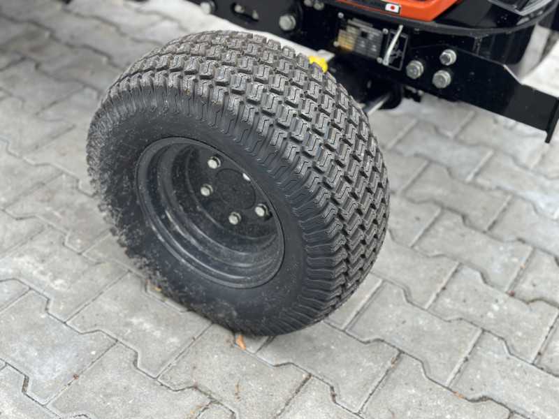 Hinomoto HM-255 (HST) with front loader