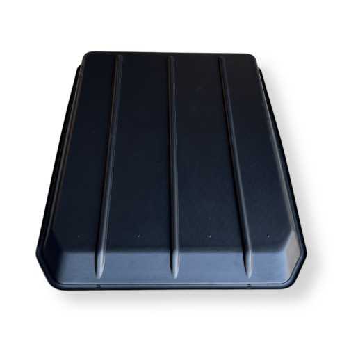 Plastikinis stogelis traktoriui