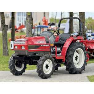 Mitsubishi MT-265 su žemės dirbimo freza