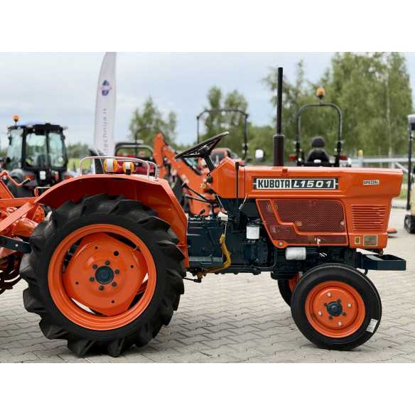 Kubota L-1501 (2wd) su žemės dirbimo freza