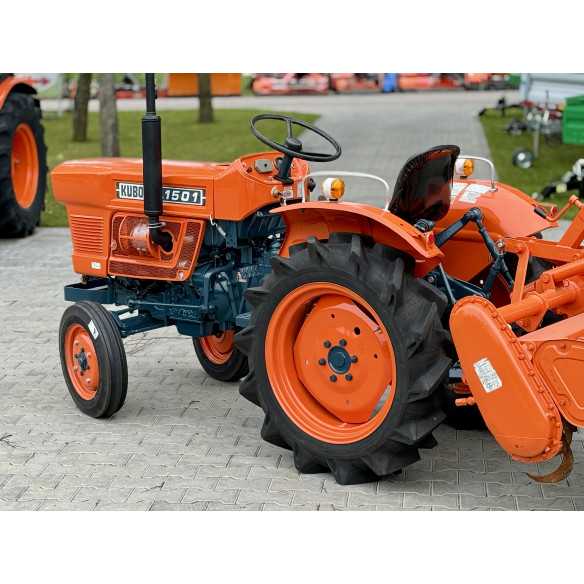 Kubota L-1501 (2wd) su žemės dirbimo freza
