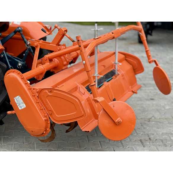 Kubota L-1501 (2wd) su žemės dirbimo freza