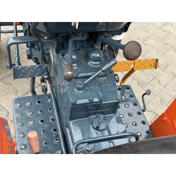 Kubota L-1501 (2wd) su žemės dirbimo freza