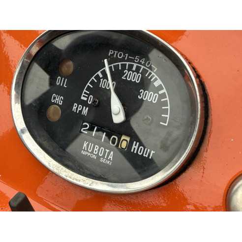 Kubota L-1501 (2wd) su žemės dirbimo freza