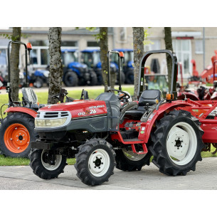Mitsubishi GOZ-26 su žemės dirbimo freza