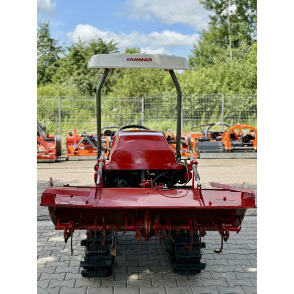 Yanmar AC-10 su žemės dirbimo freza