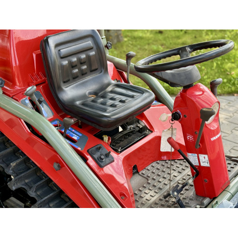 Yanmar AC-10 su žemės dirbimo freza