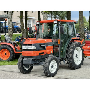 Kubota GL-281 su žemės dirbimo freza