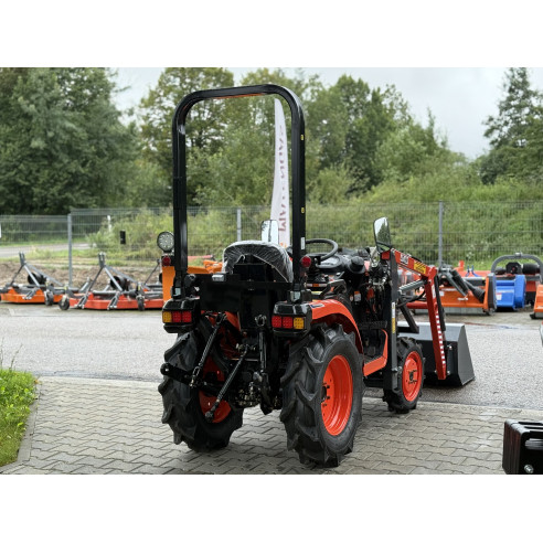 Hinomoto HM3020 with front loader