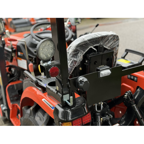 Hinomoto HM3020 with front loader