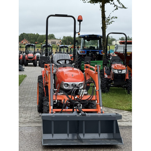 Hinomoto HM-275 su multifunkciniu krautuvu