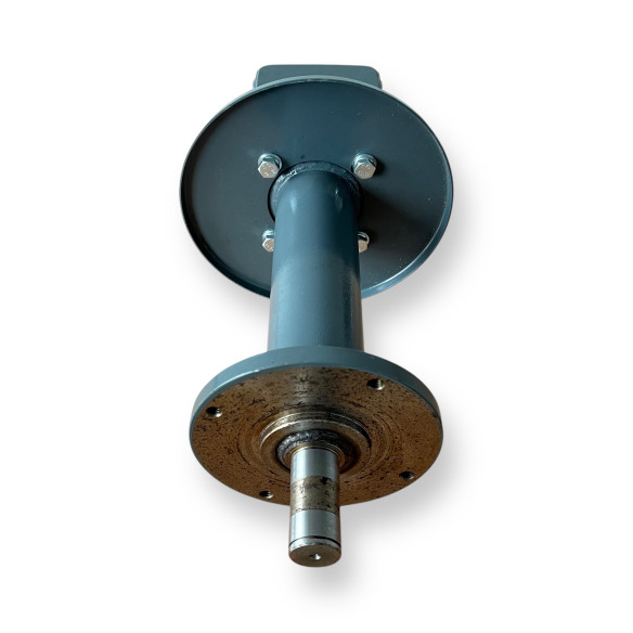 Reduktorius su ašimi rotacinės šienapjovės