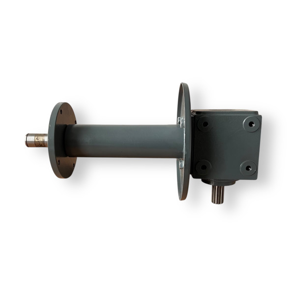 Reduktorius su ašimi rotacinės šienapjovės