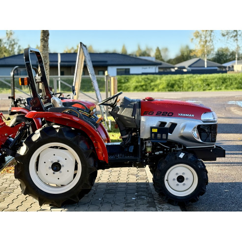 Yanmar EG-220 su žemės dirbimo freza