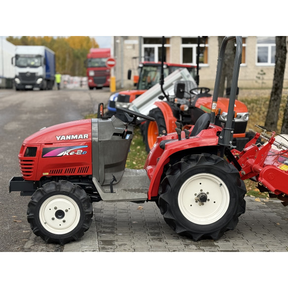 Yanmar Ke-2D su žemės dirbimo freza