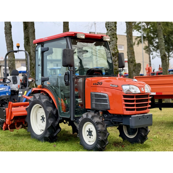 Kubota KB-20 su žemės dirbimo freza