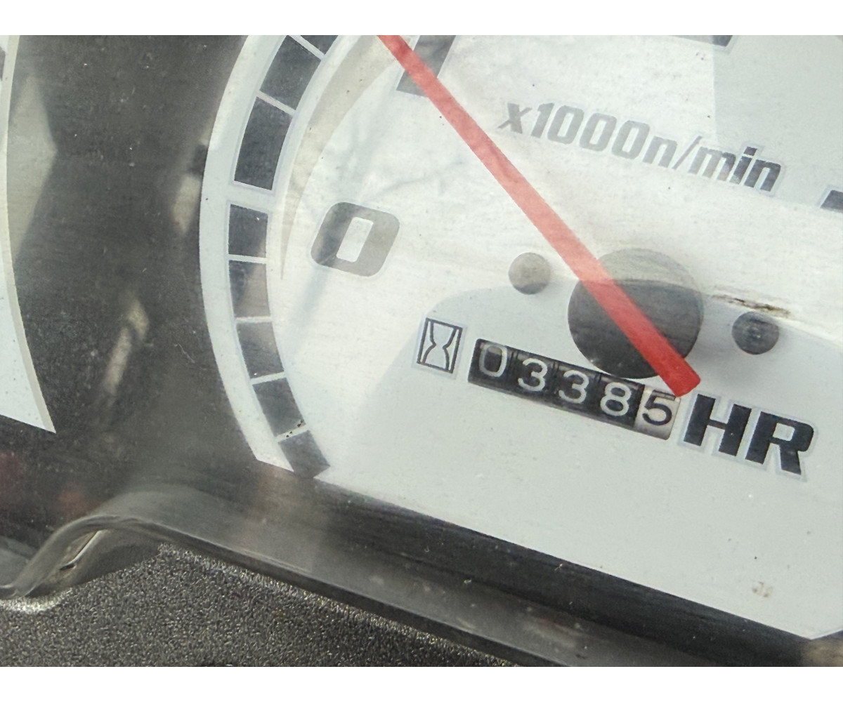 Kubota KB-20 su žemės dirbimo freza