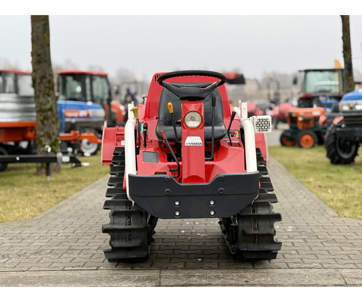 Yanmar AC-10 su žemės dirbimo freza