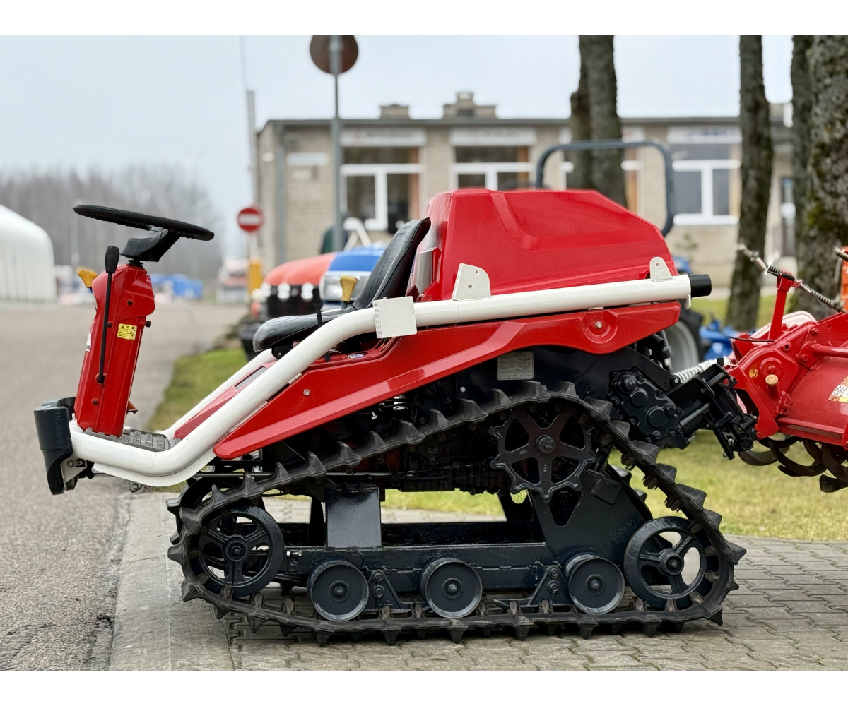 Yanmar AC-10 su žemės dirbimo freza