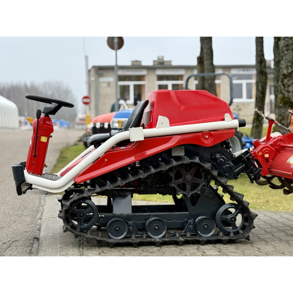 Yanmar AC-10 su žemės dirbimo freza