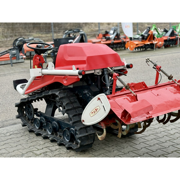 Yanmar AC-10 su žemės dirbimo freza