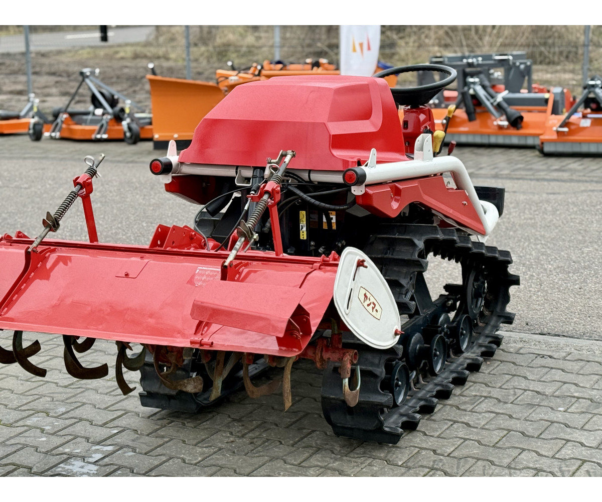 Yanmar AC-10 su žemės dirbimo freza