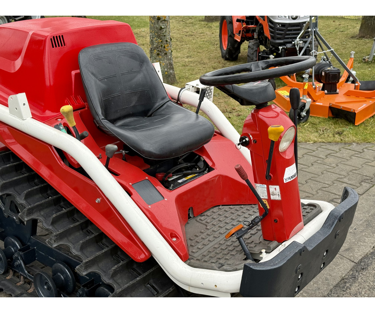 Yanmar AC-10 su žemės dirbimo freza