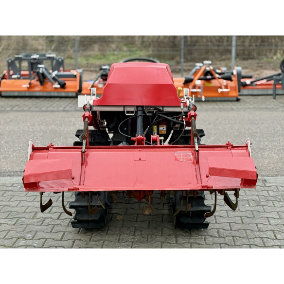 Yanmar AC-10 su žemės dirbimo freza