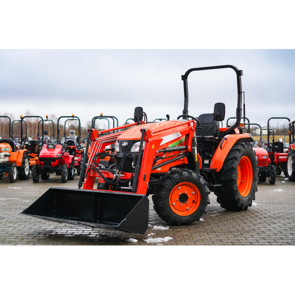 Hinomoto HM-475 su frontaliniu krautuvu Hinomoto HM-475 su frontaliniu krautuvu